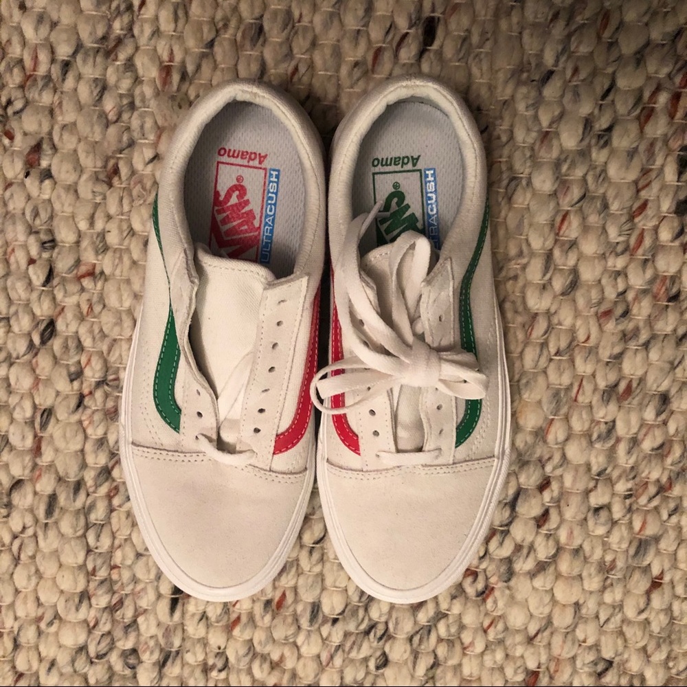 VANS NWOT white suede lace up sneakers woman’s 8